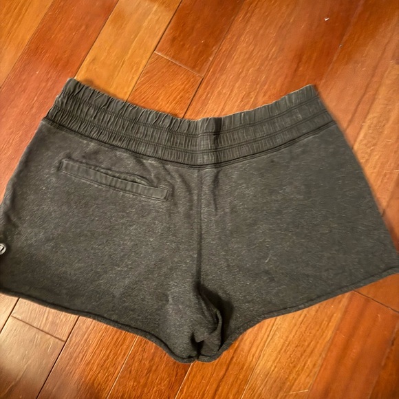 Lululemon Women's Black Shorts - Picture 2 of 4